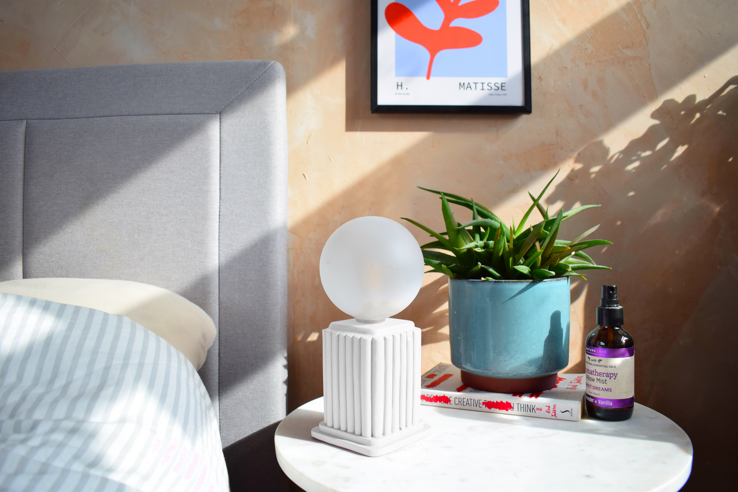 White Heera | Modern Scandi Dimmable Table Lamp